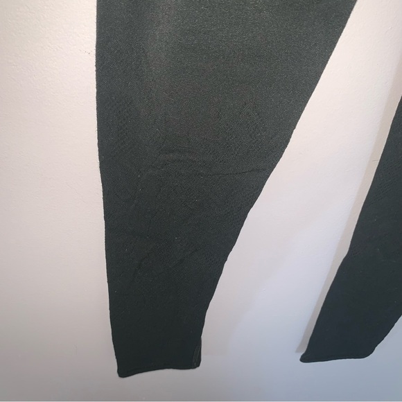 Lululemon Reveal Tight *Lattice Paisley 28" Evergreen 10 - Picture 8 of 11